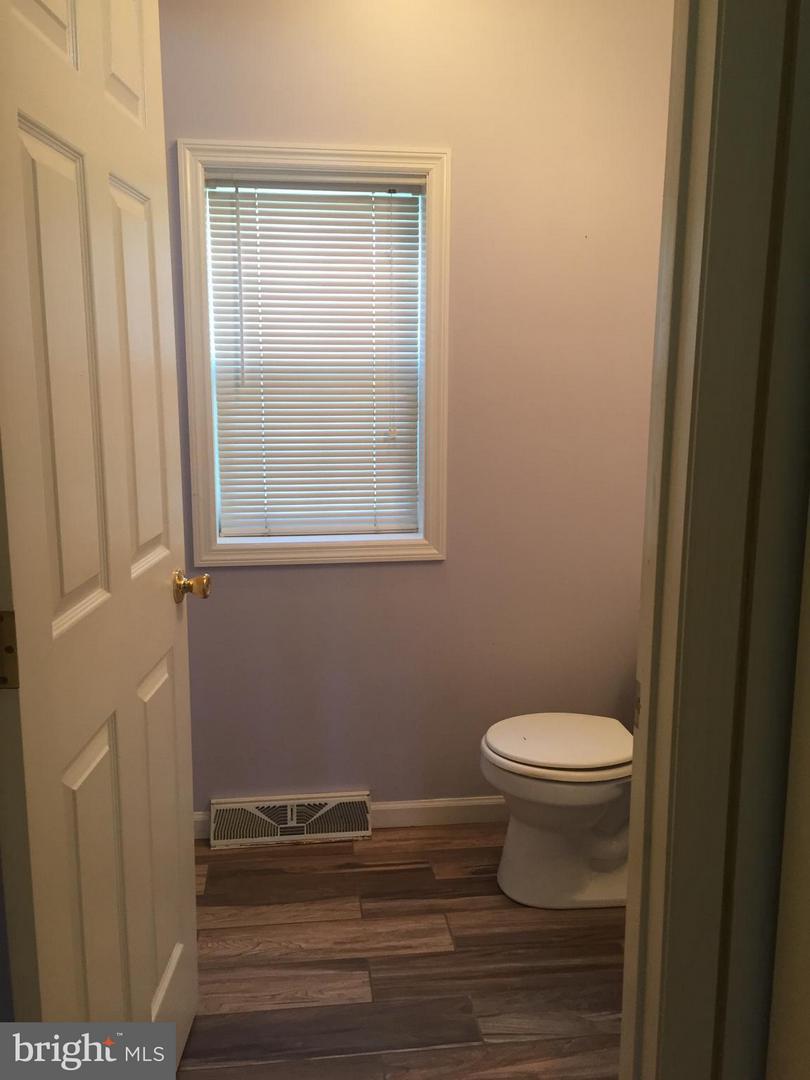 7532 Cove Point Way Property Photo 11