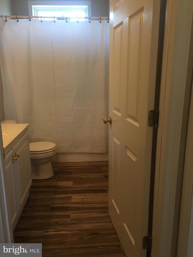 7532 Cove Point Way Property Photo 14