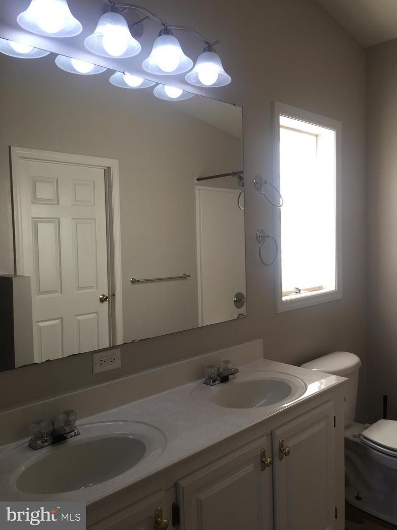 7532 Cove Point Way Property Photo 20