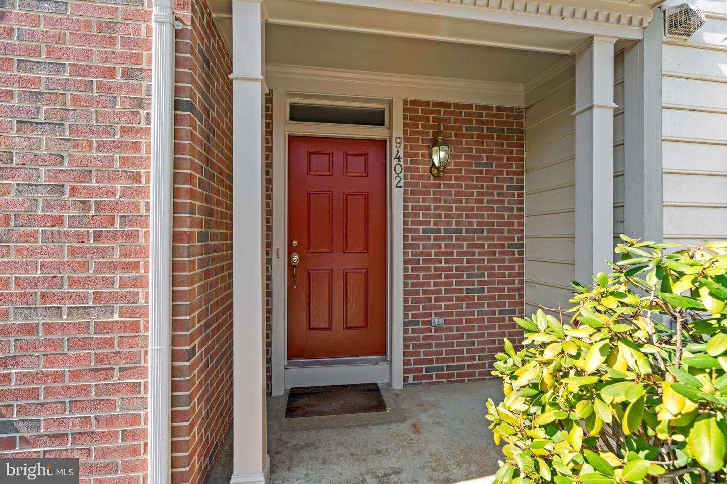 9402 Steeple Ct Property Photo 3