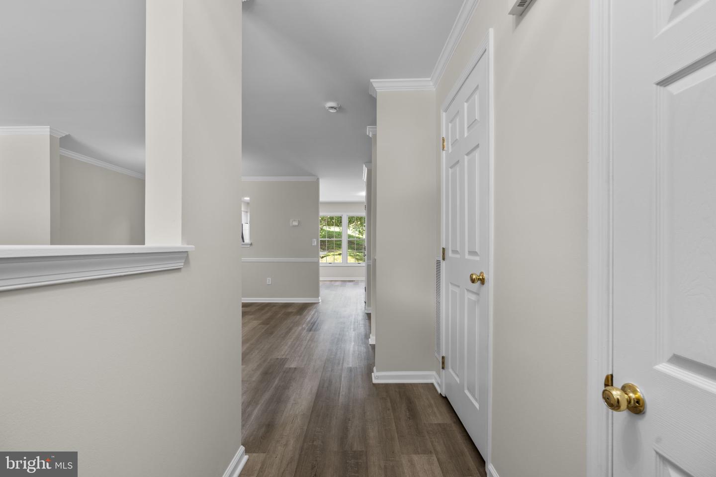 9402 Steeple Ct Property Photo 4