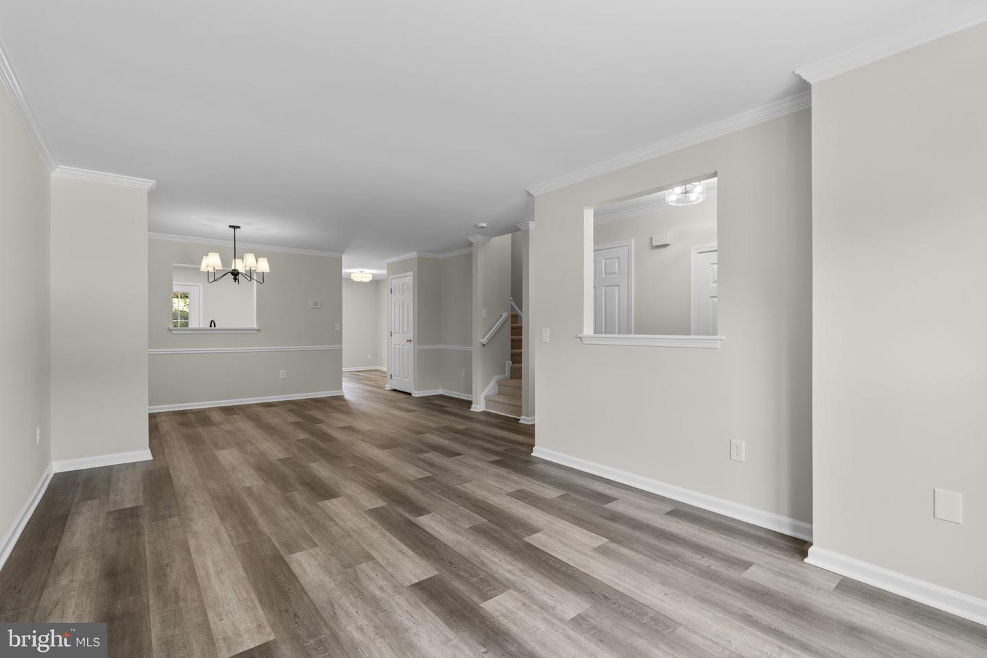 9402 Steeple Ct Property Photo 7