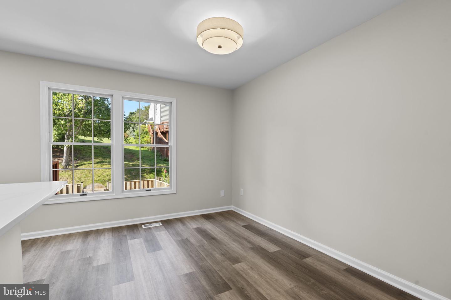 9402 Steeple Ct Property Photo 11