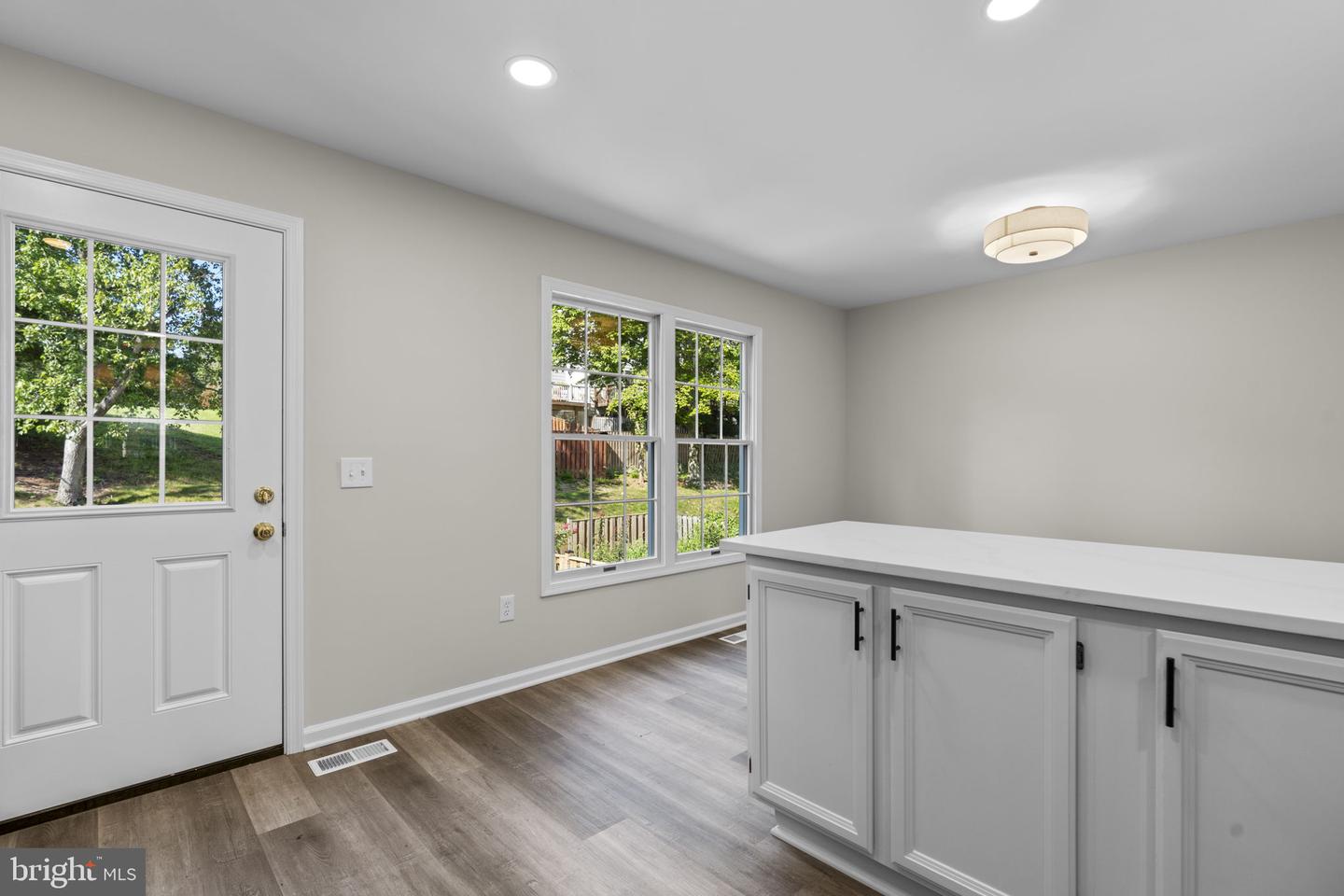 9402 Steeple Ct Property Photo 17