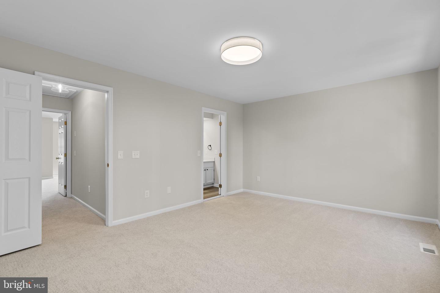 9402 Steeple Ct Property Photo 26