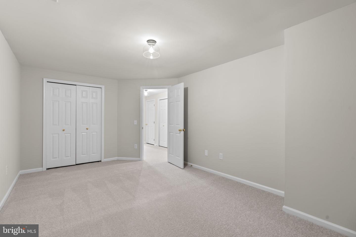 9402 Steeple Ct Property Photo 33