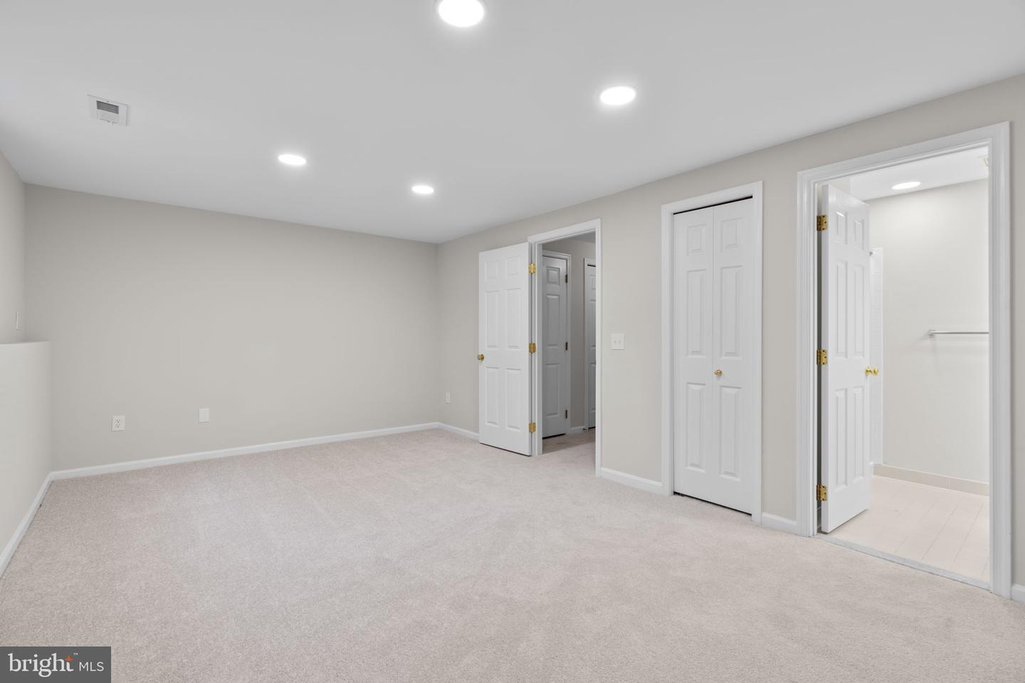 9402 Steeple Ct Property Photo 37