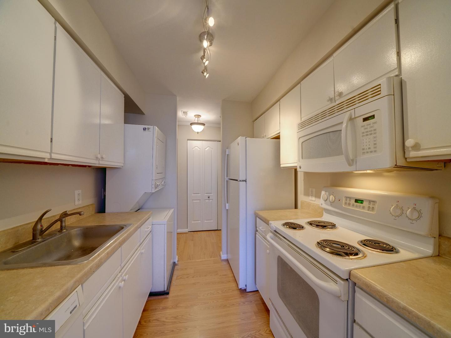 8513 Falls Run Rd #f Property Photo 14