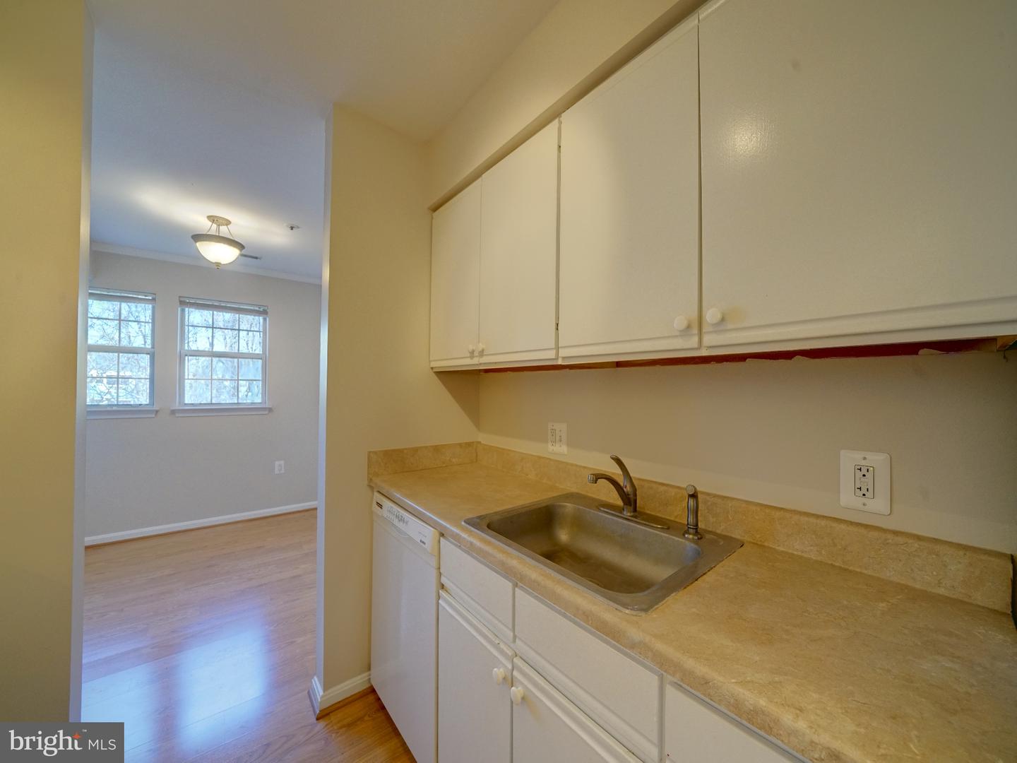 8513 Falls Run Rd #f Property Photo 17