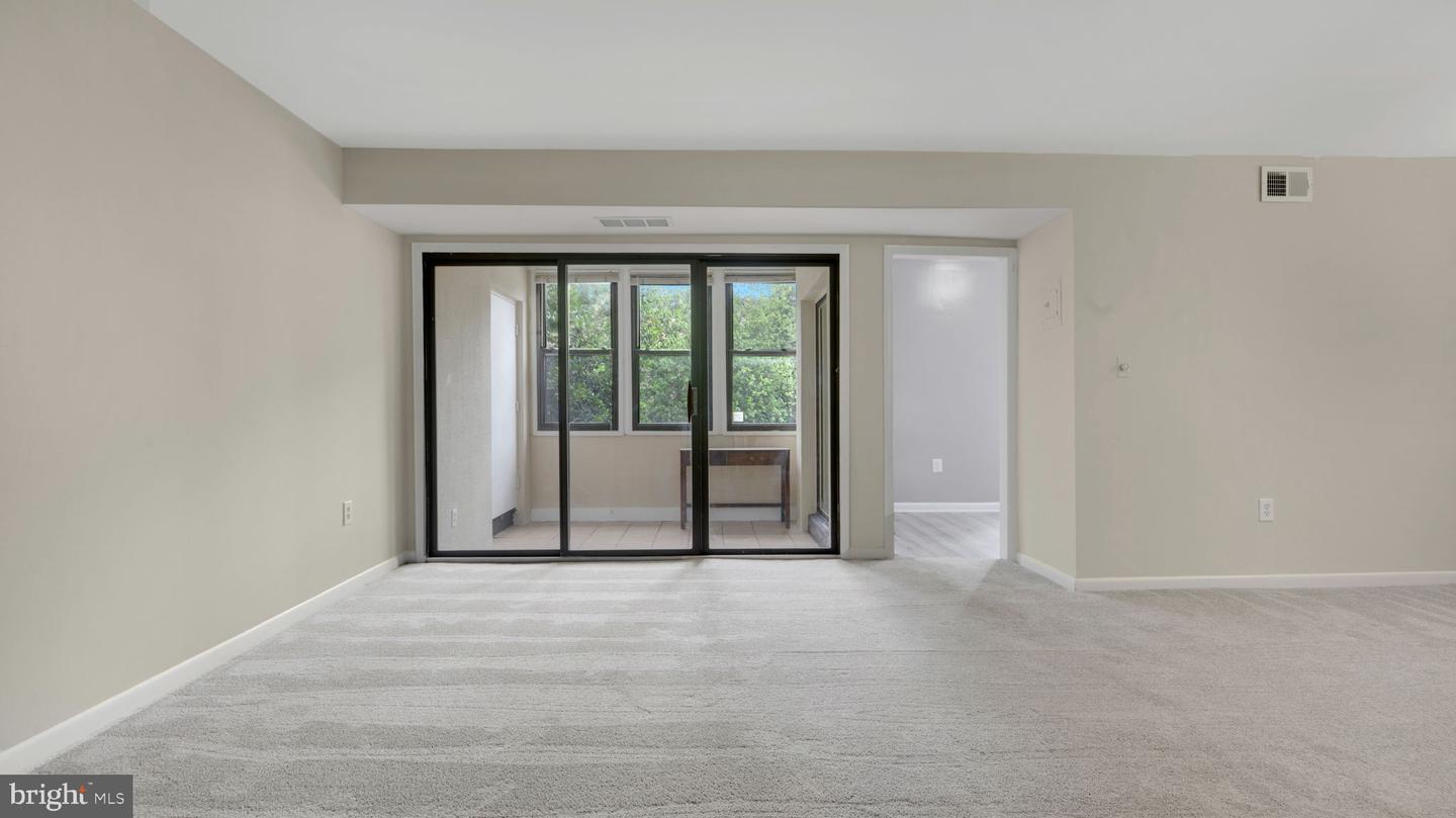 9653 Whiteacre Rd #b-2 Property Photo 3