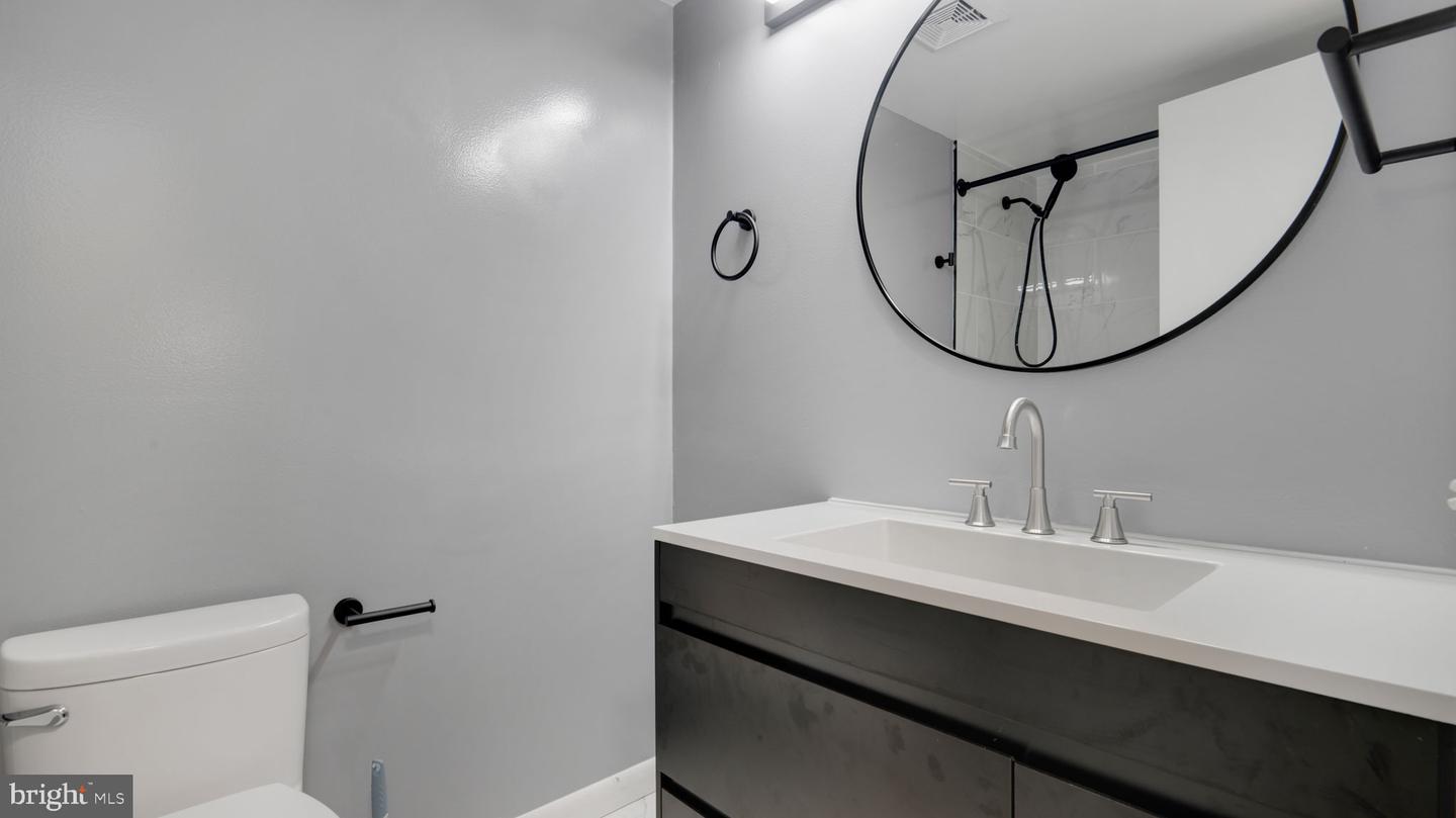 9653 Whiteacre Rd #b-2 Property Photo 8