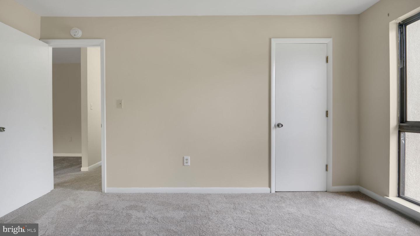 9653 Whiteacre Rd #b-2 Property Photo 13
