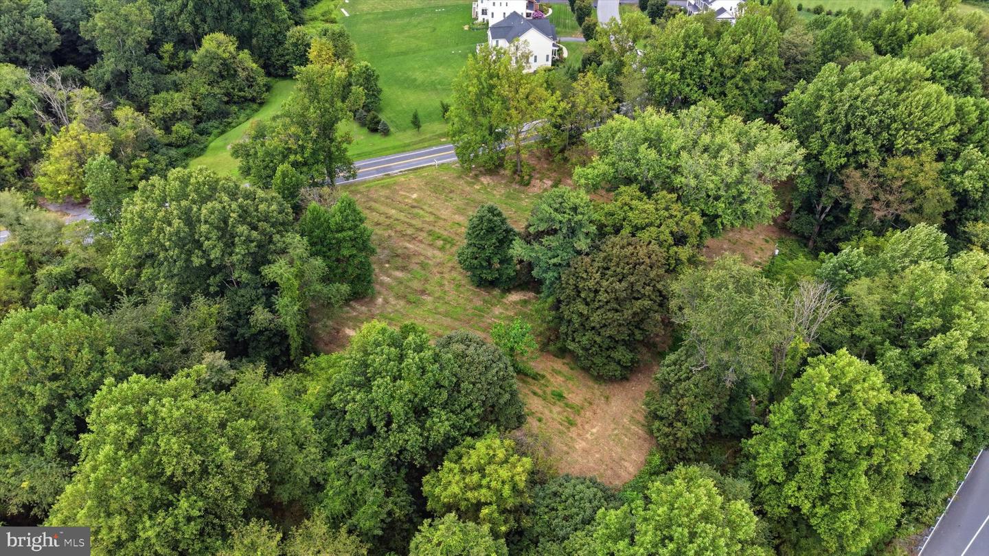 12701 Livestock Rd Property Photo 11