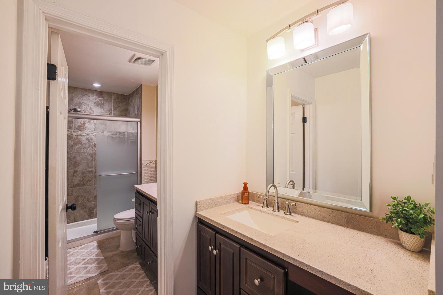 7477 Swan Point Way #4-2 Property Photo 28
