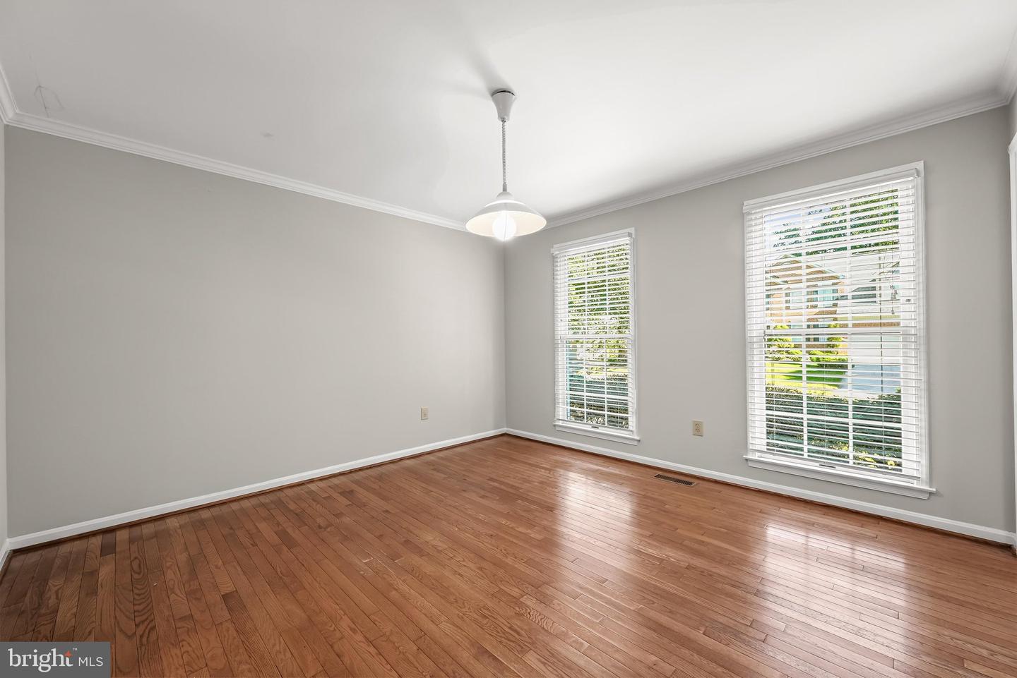 10604 Harpoon Hl Property Photo 11