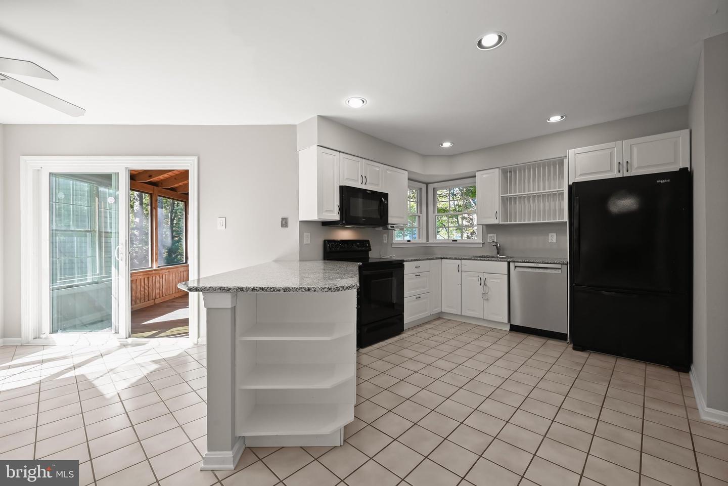10604 Harpoon Hl Property Photo 17