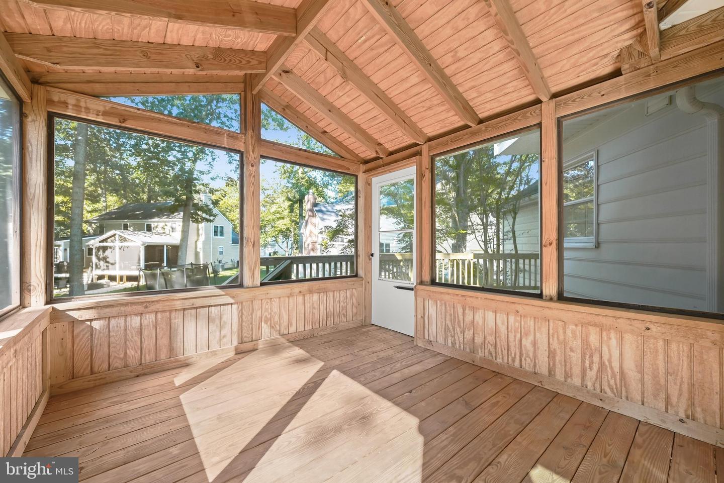 10604 Harpoon Hl Property Photo 22