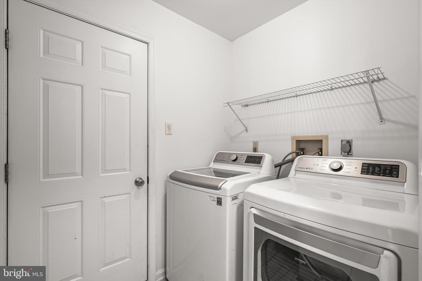 10604 Harpoon Hl Property Photo 33