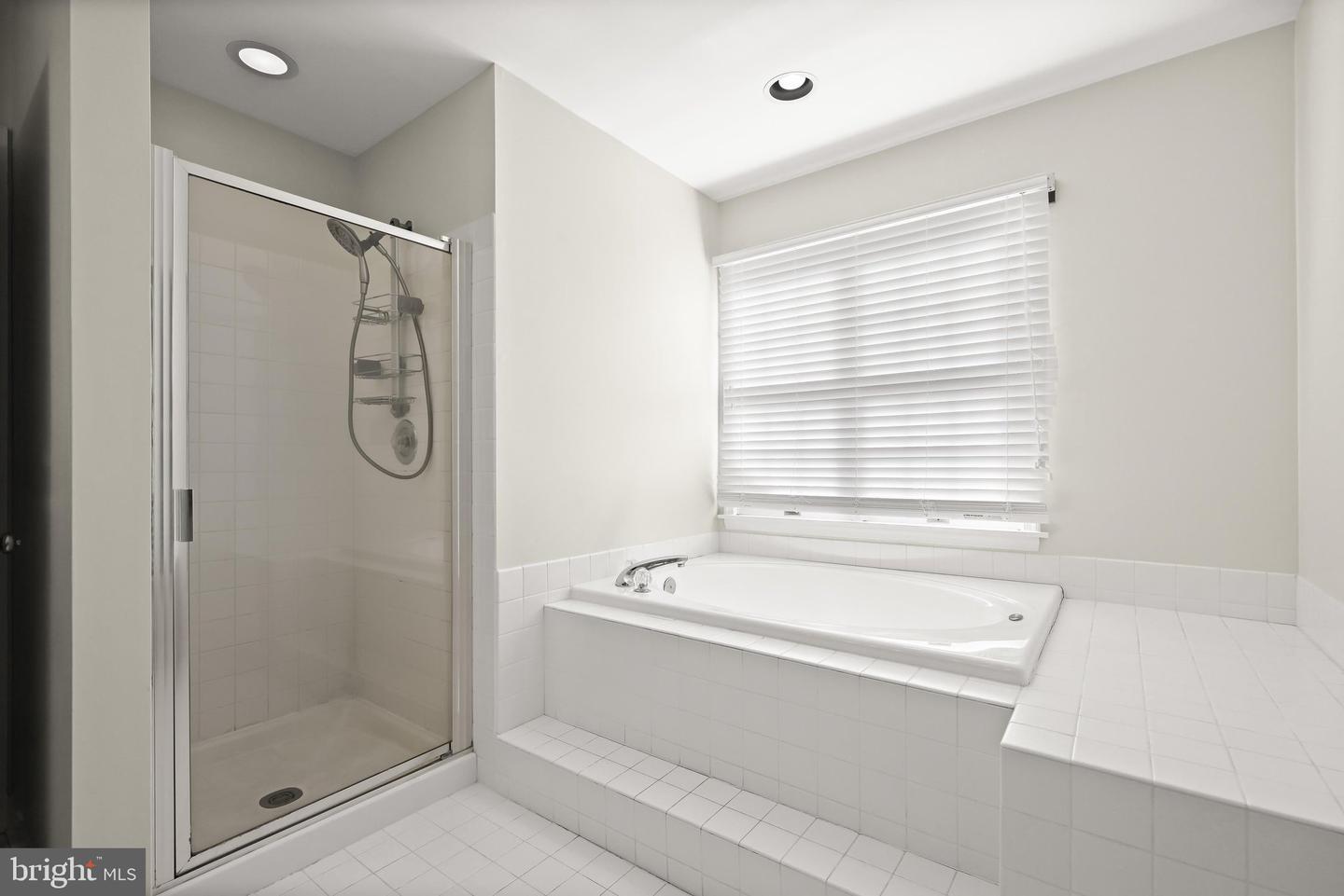 10604 Harpoon Hl Property Photo 41