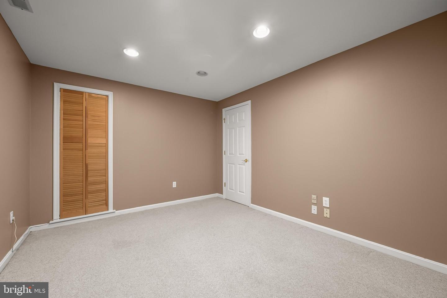 10604 Harpoon Hl Property Photo 55