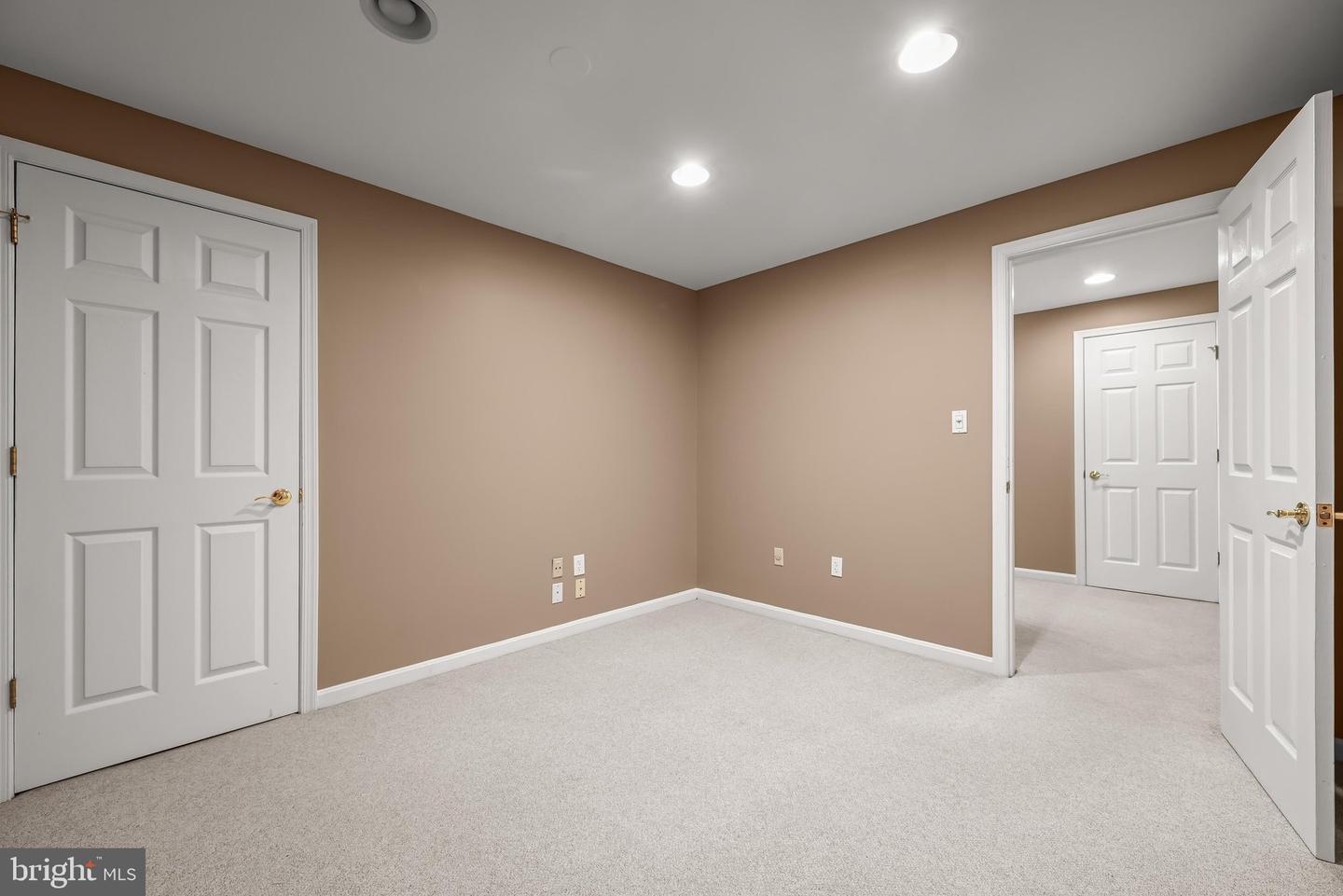 10604 Harpoon Hl Property Photo 56