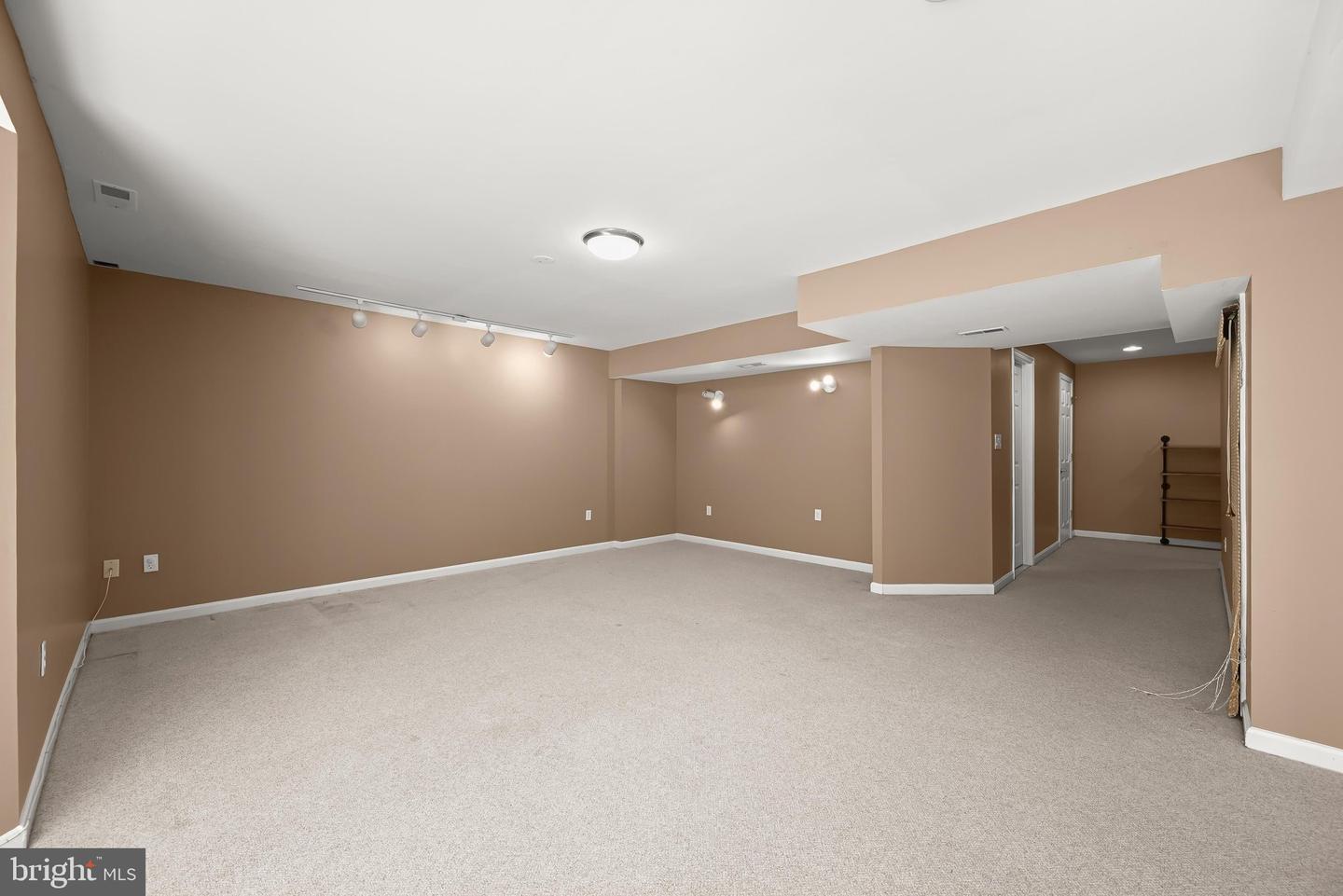 10604 Harpoon Hl Property Photo 62