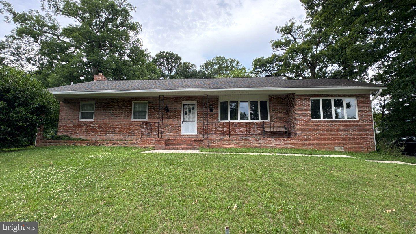 5157 BONNIE ACRES DR Property Photo 1