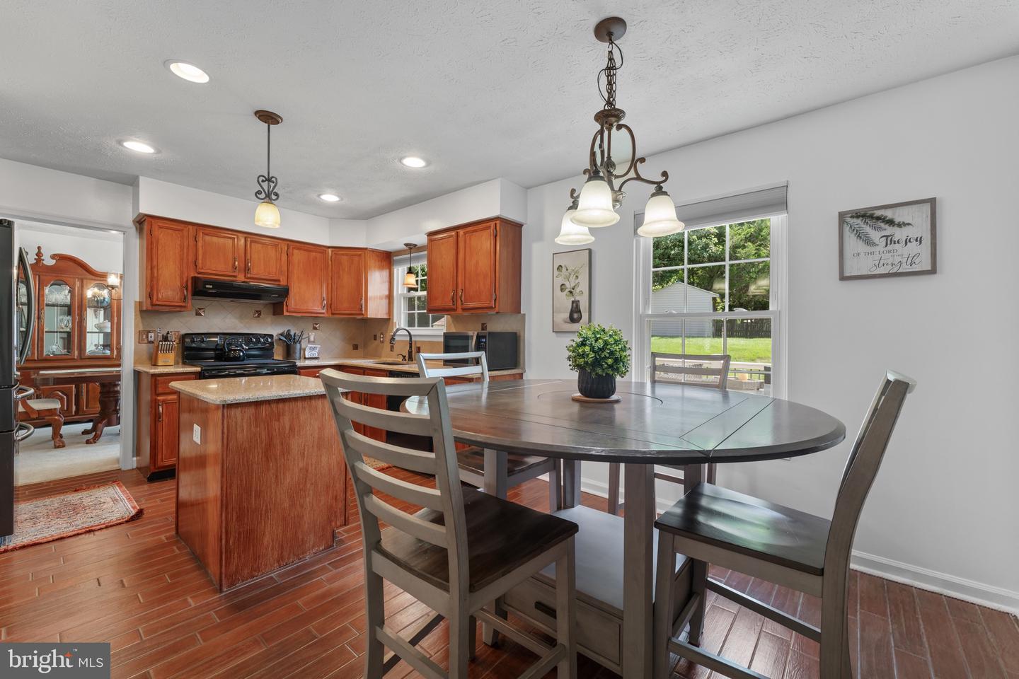 6208 Greenleaf Ln Property Photo 10