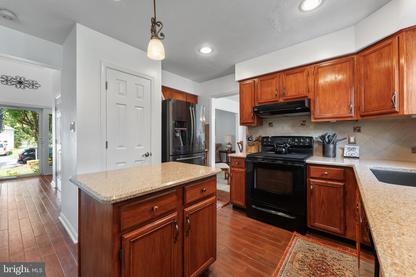 6208 Greenleaf Ln Property Photo 11