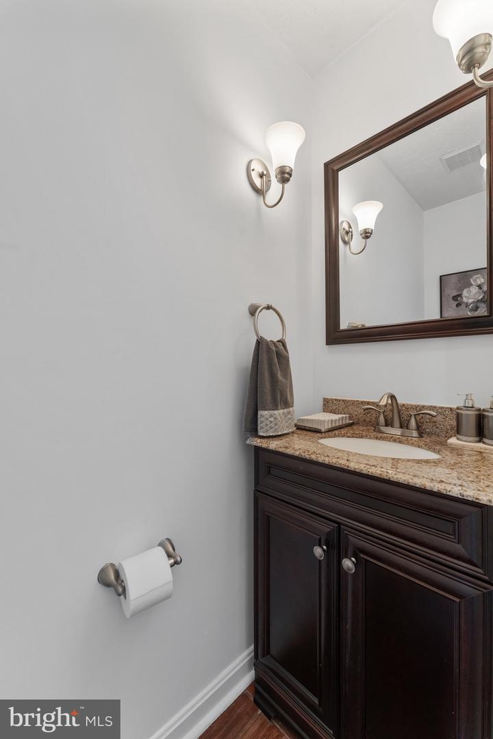 6208 Greenleaf Ln Property Photo 21