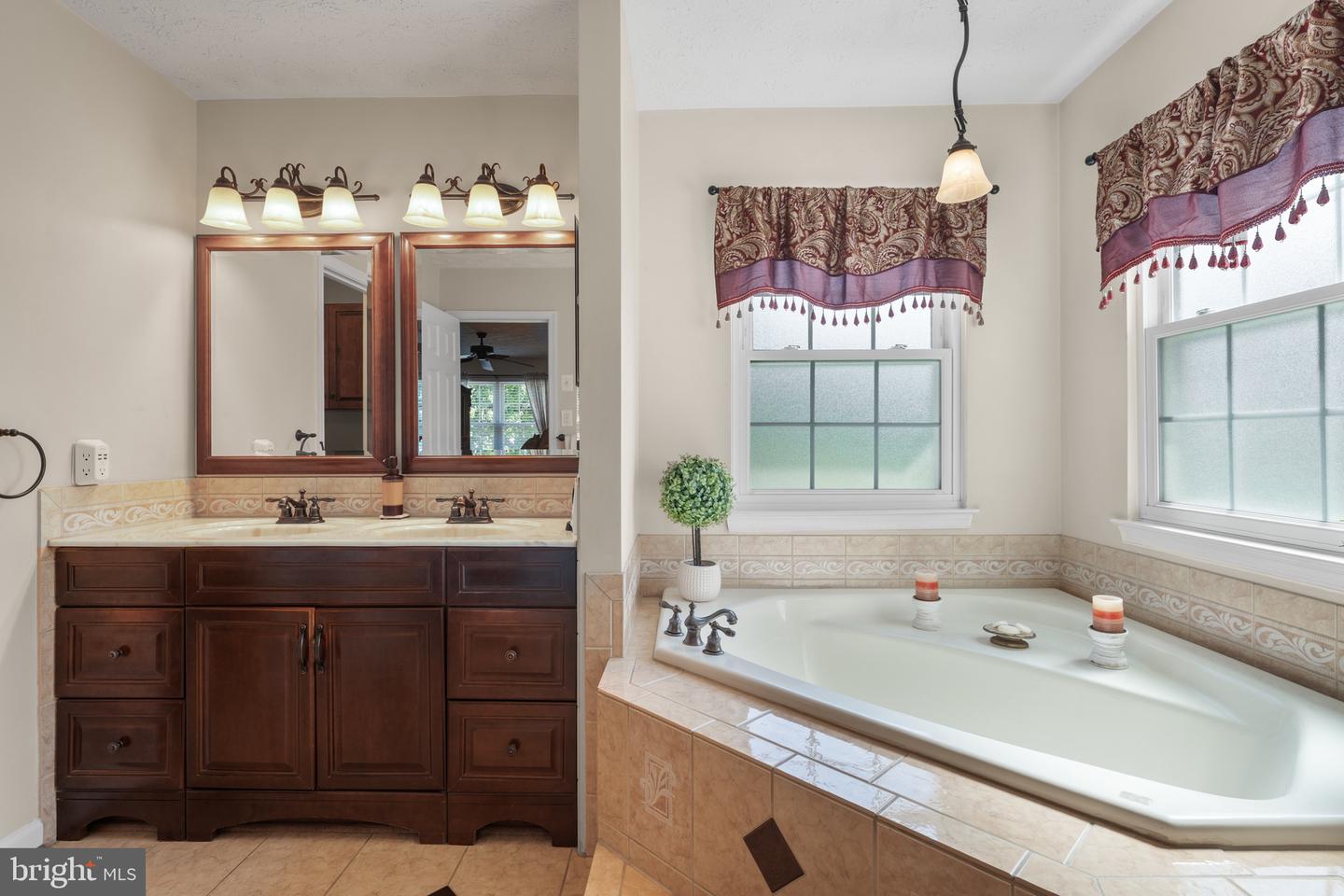 6208 Greenleaf Ln Property Photo 25