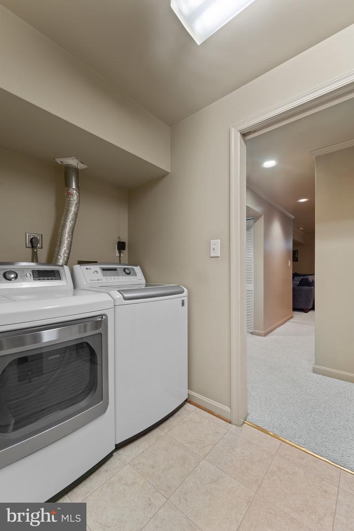 6208 Greenleaf Ln Property Photo 43