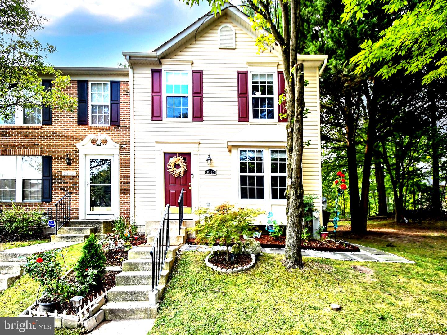 8815 ASHBERRY CT Property Photo 1