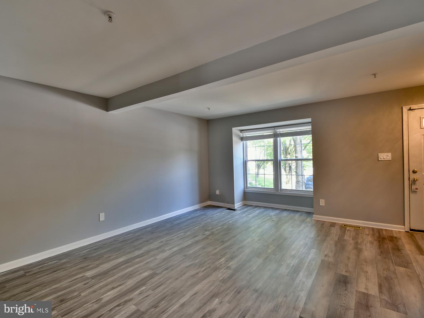 8815 Ashberry Ct Property Photo 6