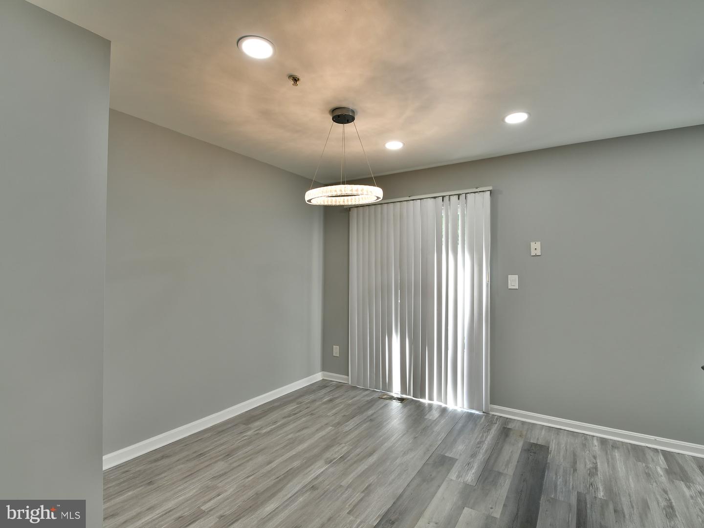 8815 Ashberry Ct Property Photo 8