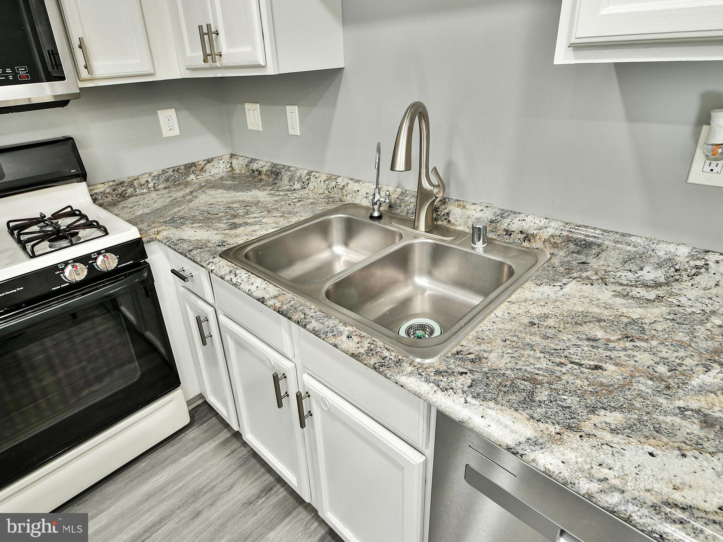 8815 Ashberry Ct Property Photo 15