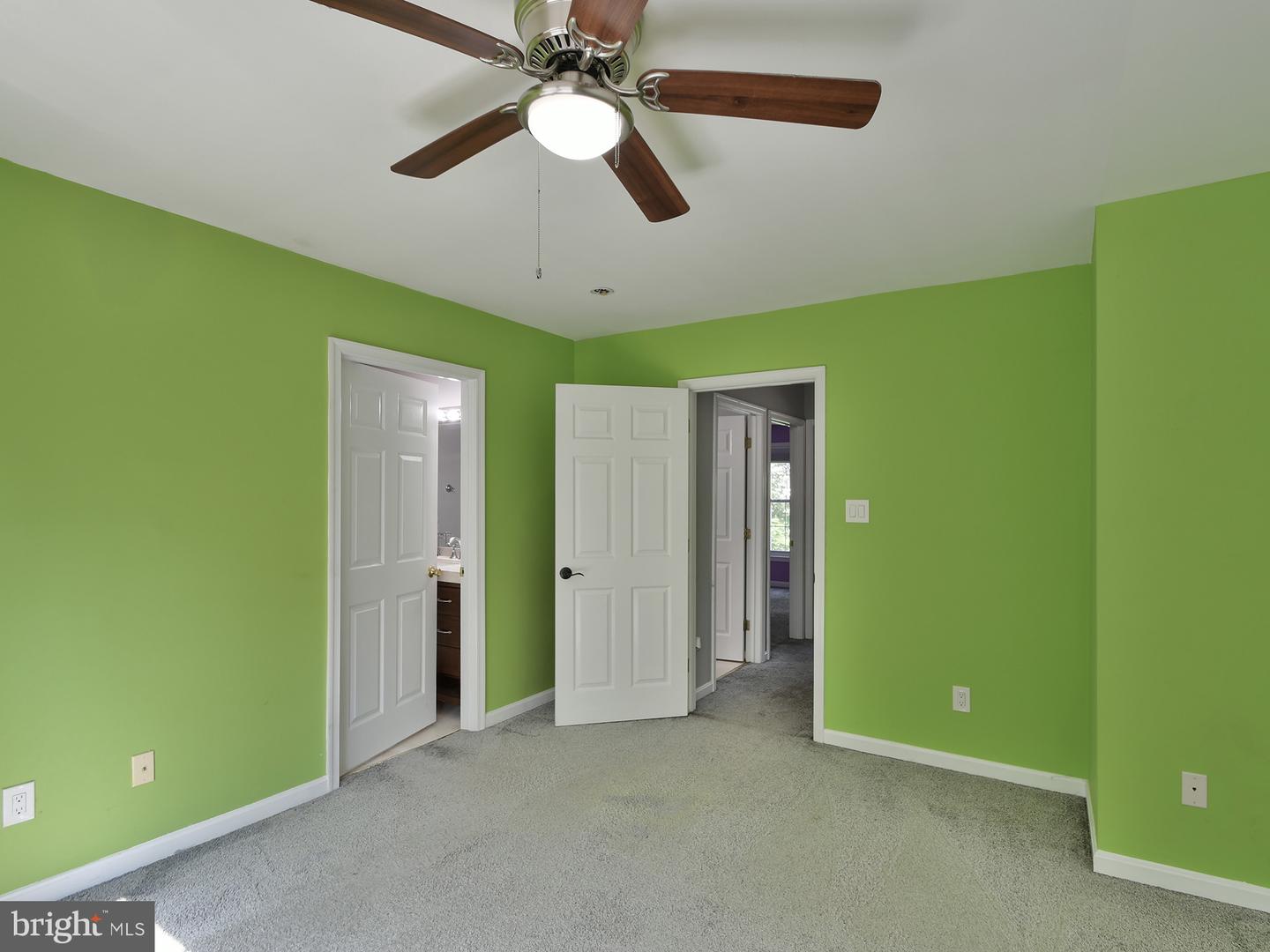8815 Ashberry Ct Property Photo 20