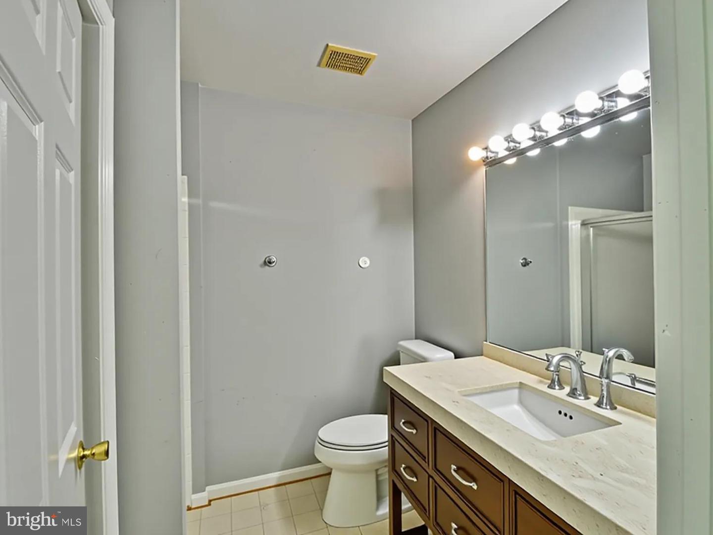 8815 Ashberry Ct Property Photo 22