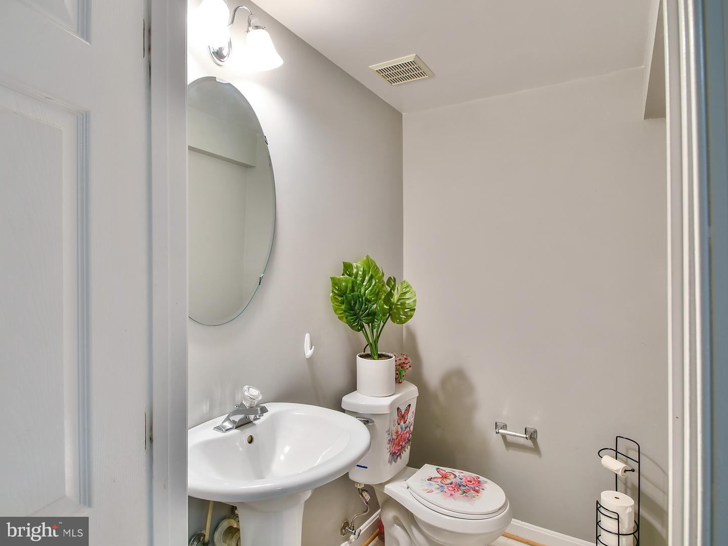 8815 Ashberry Ct Property Photo 42