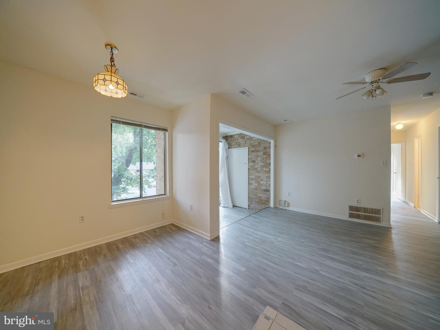 10566 Twin Rivers Rd #f-1 Property Photo 4