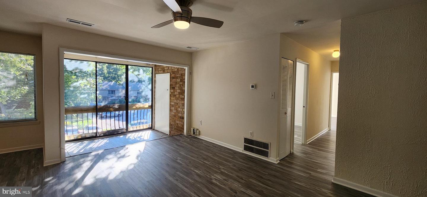 10566 Twin Rivers Rd #f-1 Property Photo 8