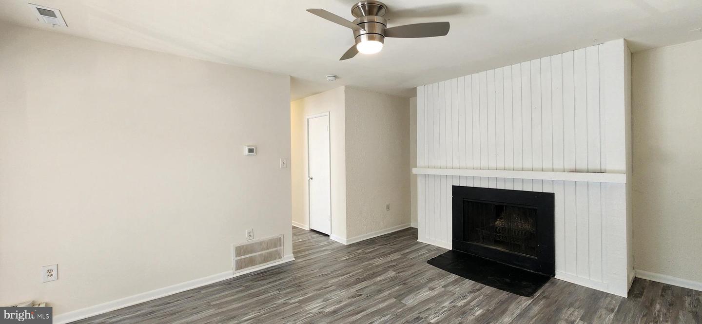 10566 Twin Rivers Rd #f-1 Property Photo 9