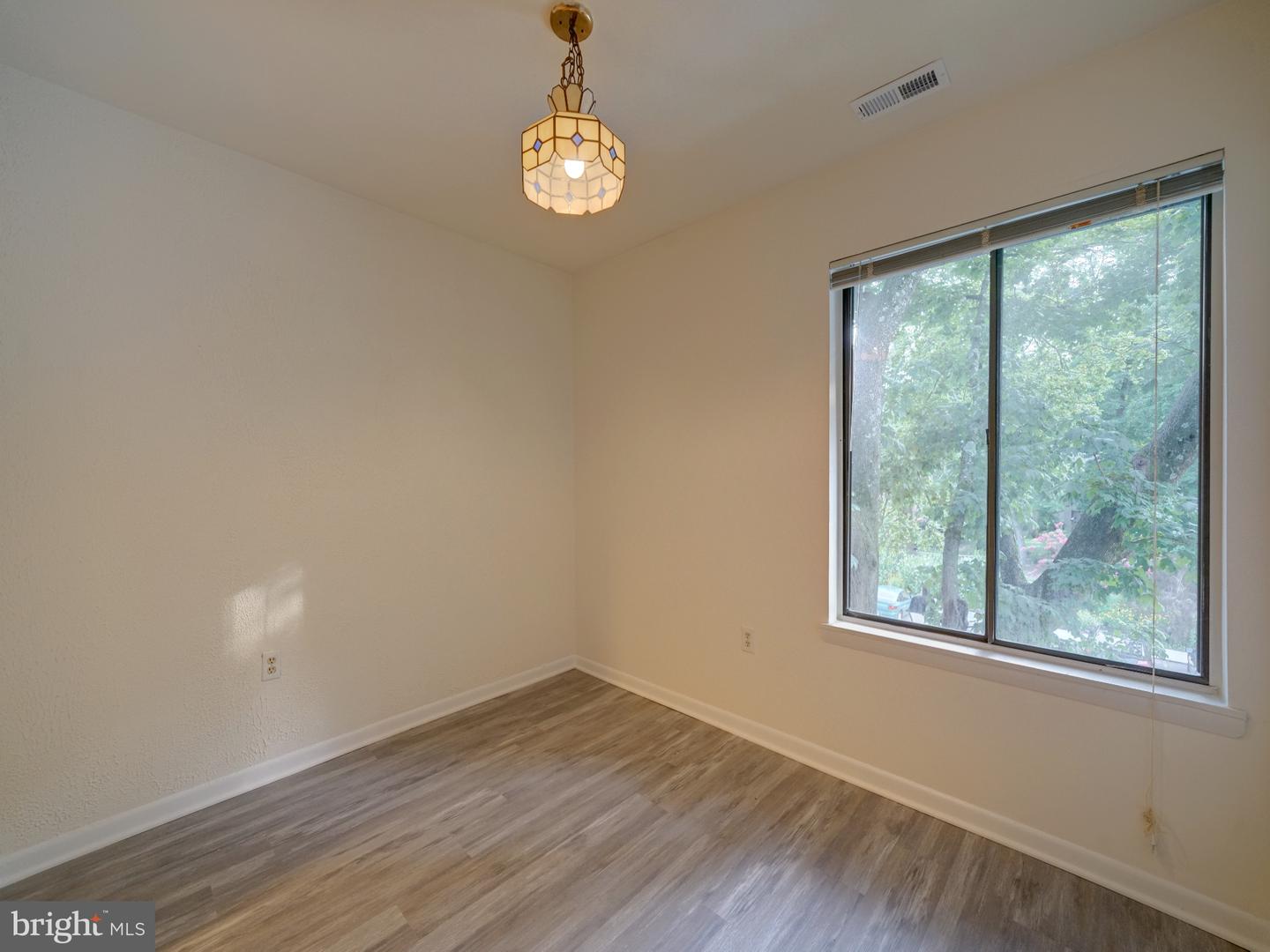 10566 Twin Rivers Rd #f-1 Property Photo 12