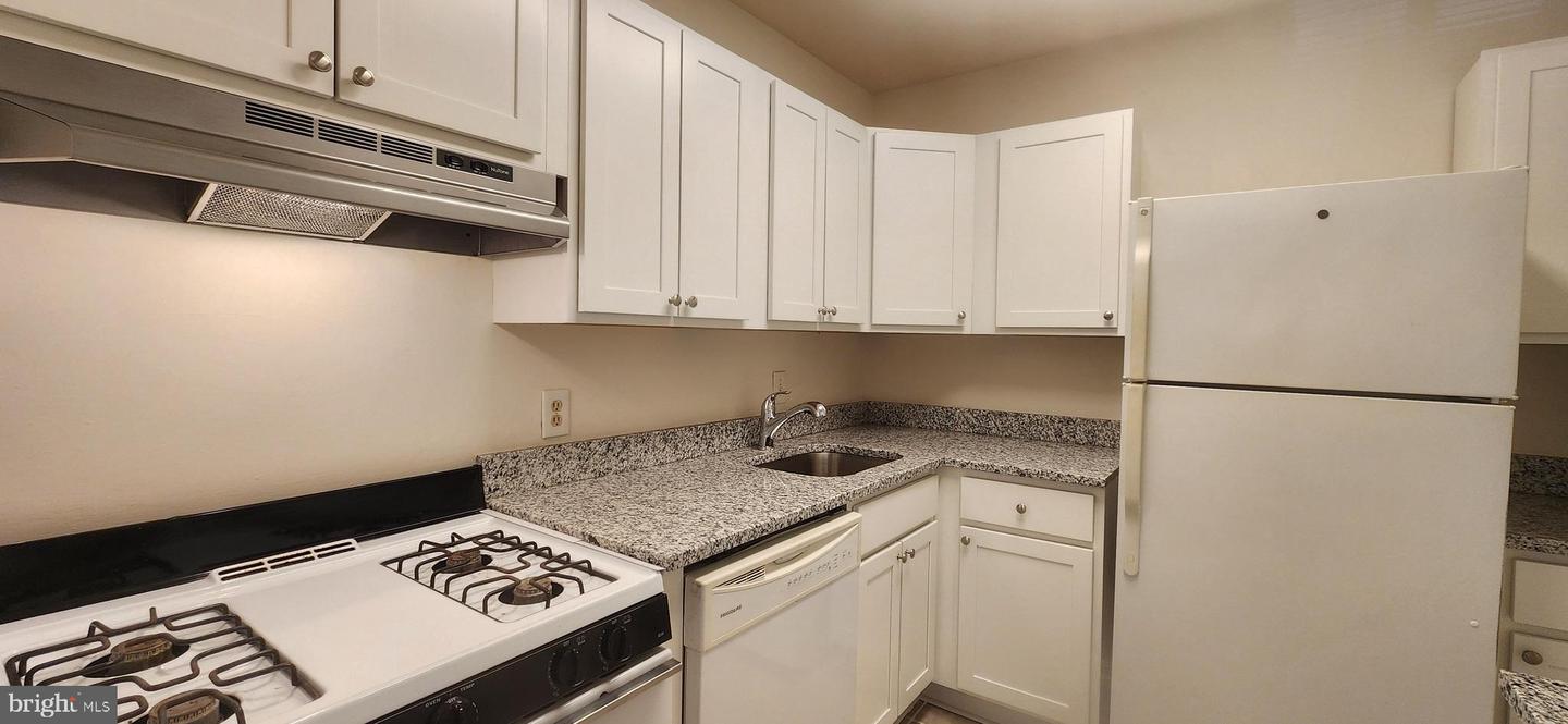 10566 Twin Rivers Rd #f-1 Property Photo 14
