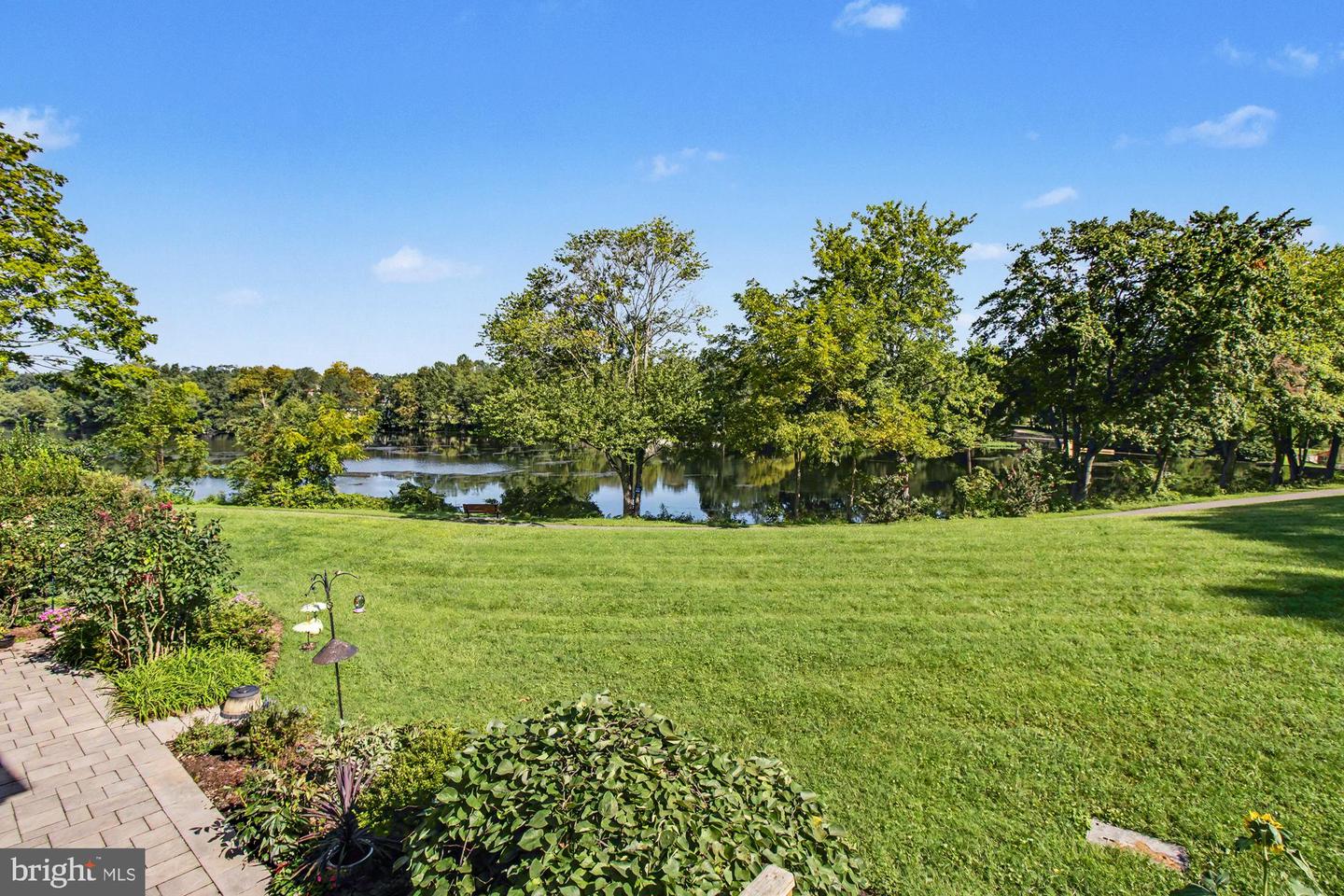 10085 WINDSTREAM DR #4 Property Photo 1