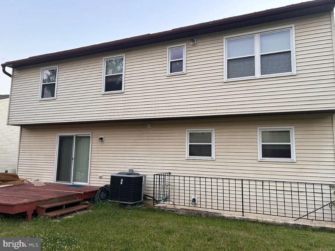 7913 Red Jacket Way Property Photo 5