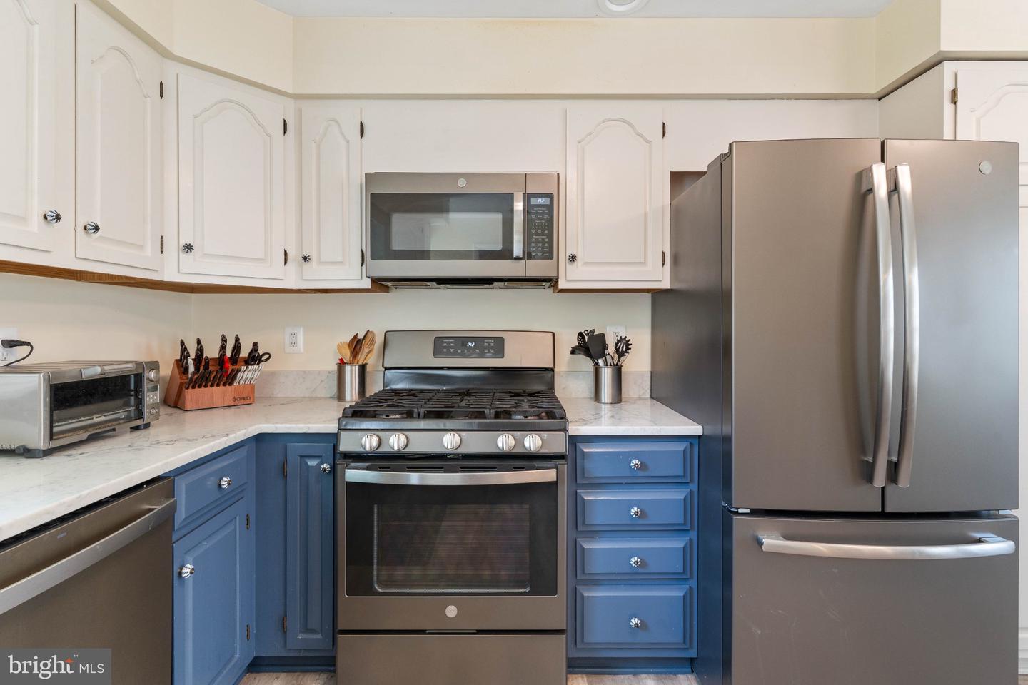 9300 N Laurel Rd Property Photo 7