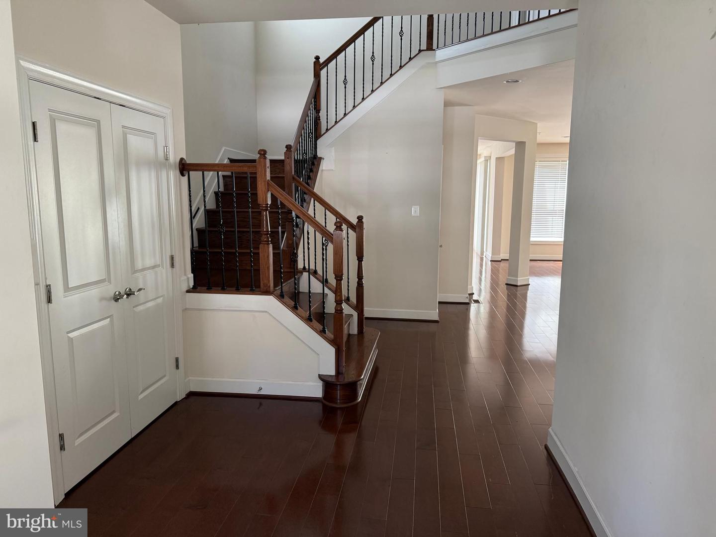 10905 Fairmont Ln Property Photo 2