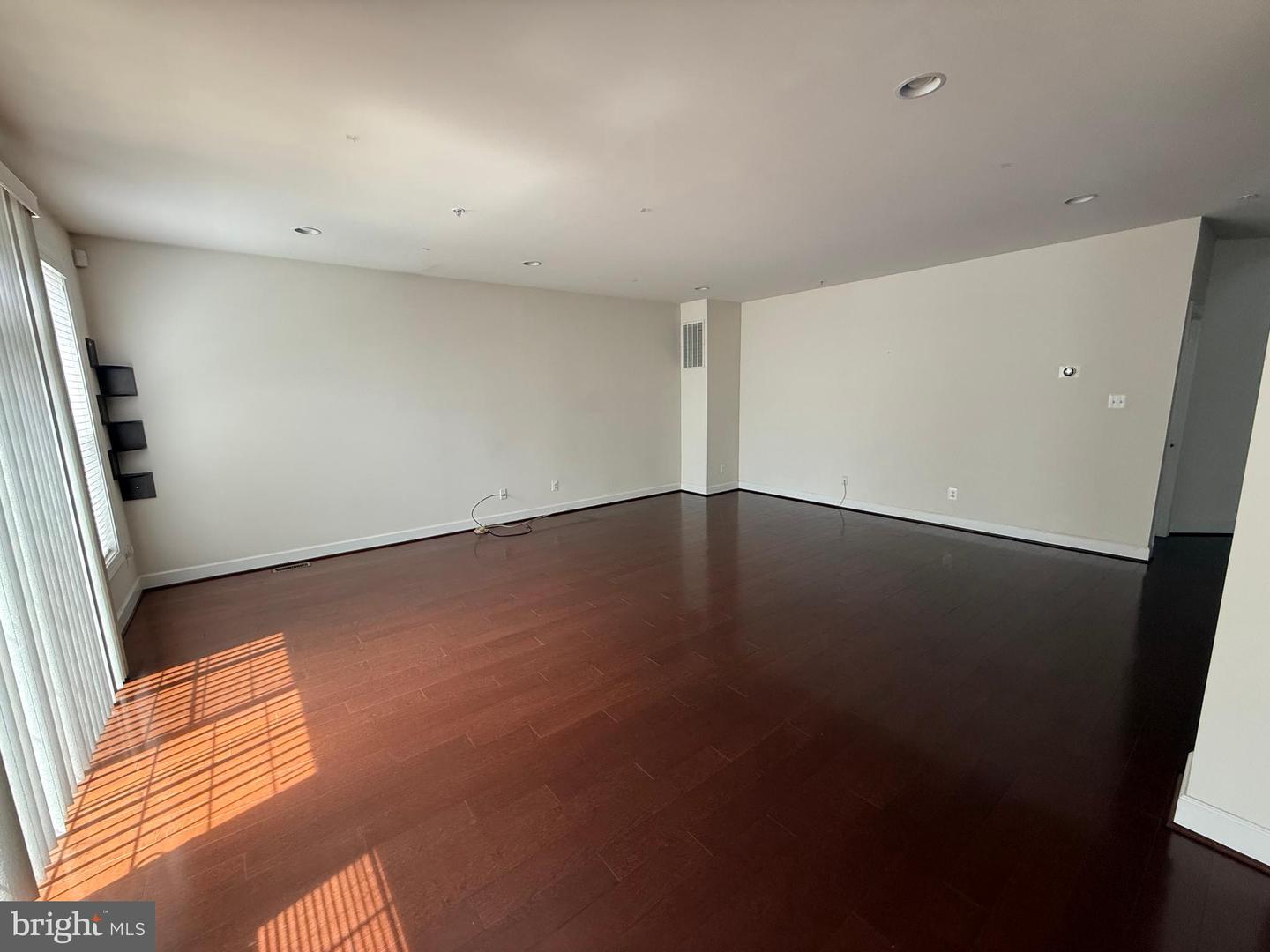 10905 Fairmont Ln Property Photo 4