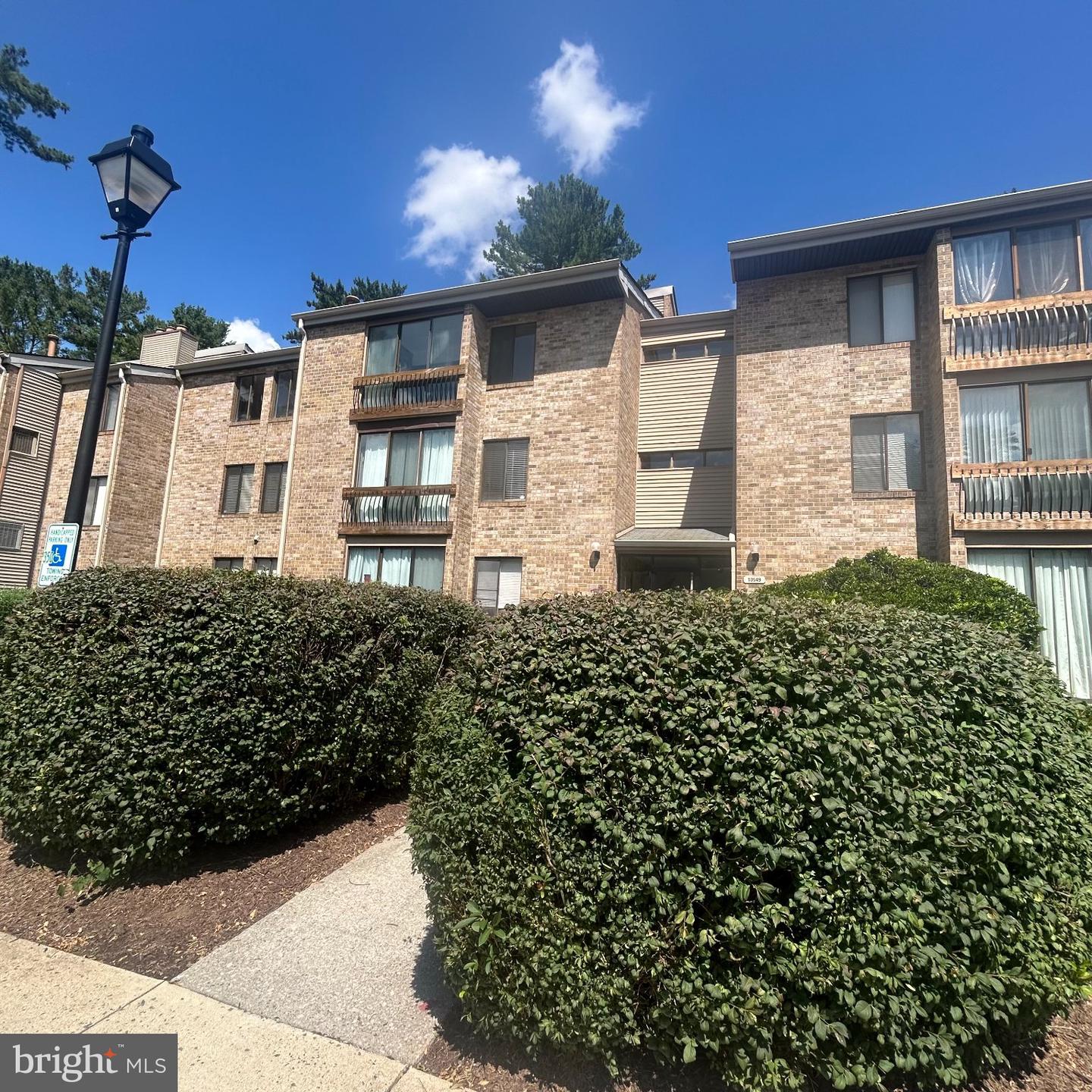 10549 Twin Rivers Rd #e-1 Property Photo 1